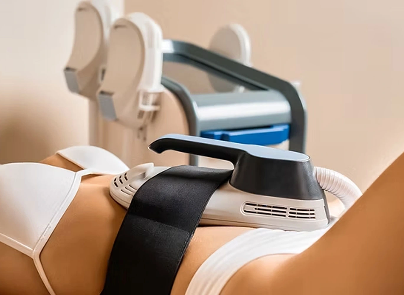 I run a medspa and have been using this machine for a month now. The EMS technology combined with RF gives incredible results. The muscle stimulation is powerful yet comfortable. The skin tightening effect is remarkable. It’s professional-grade equipment at an affordable price. Highly recommend!